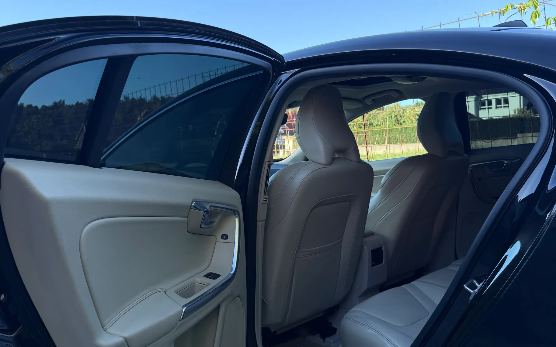 Notranja slika - Volvo S60 - D3 Summum Geartronic - 5