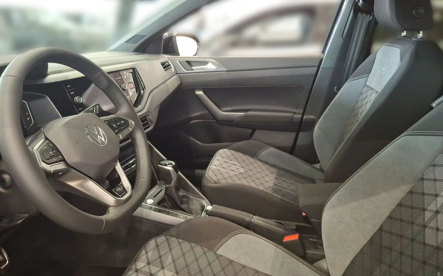 Notranja slika - Volkswagen Taigo - 1.0 TSI 4Joy AUT... - 7