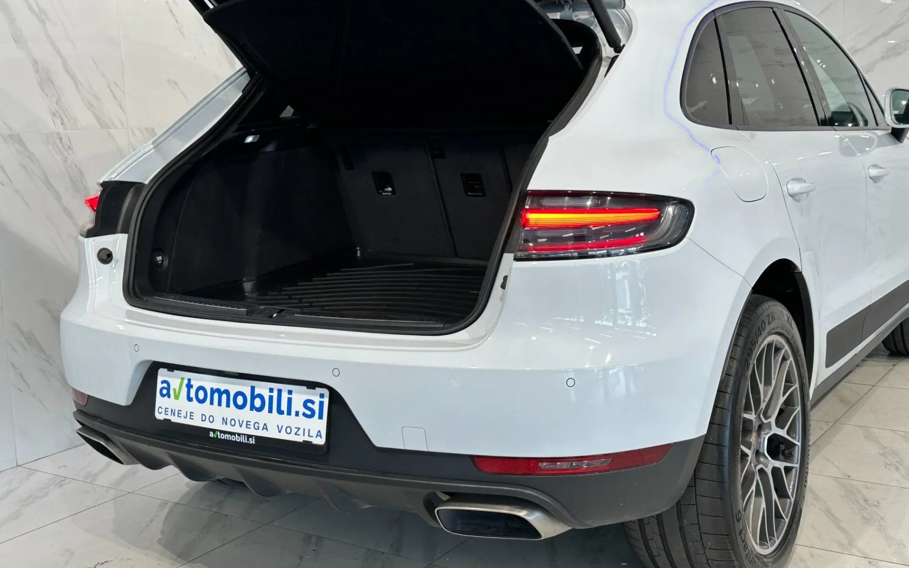 Notranja slika - Porsche Macan - 2.0 PDK |Panorama|Kamera|Tempomat|Memory|Gretje| - 7