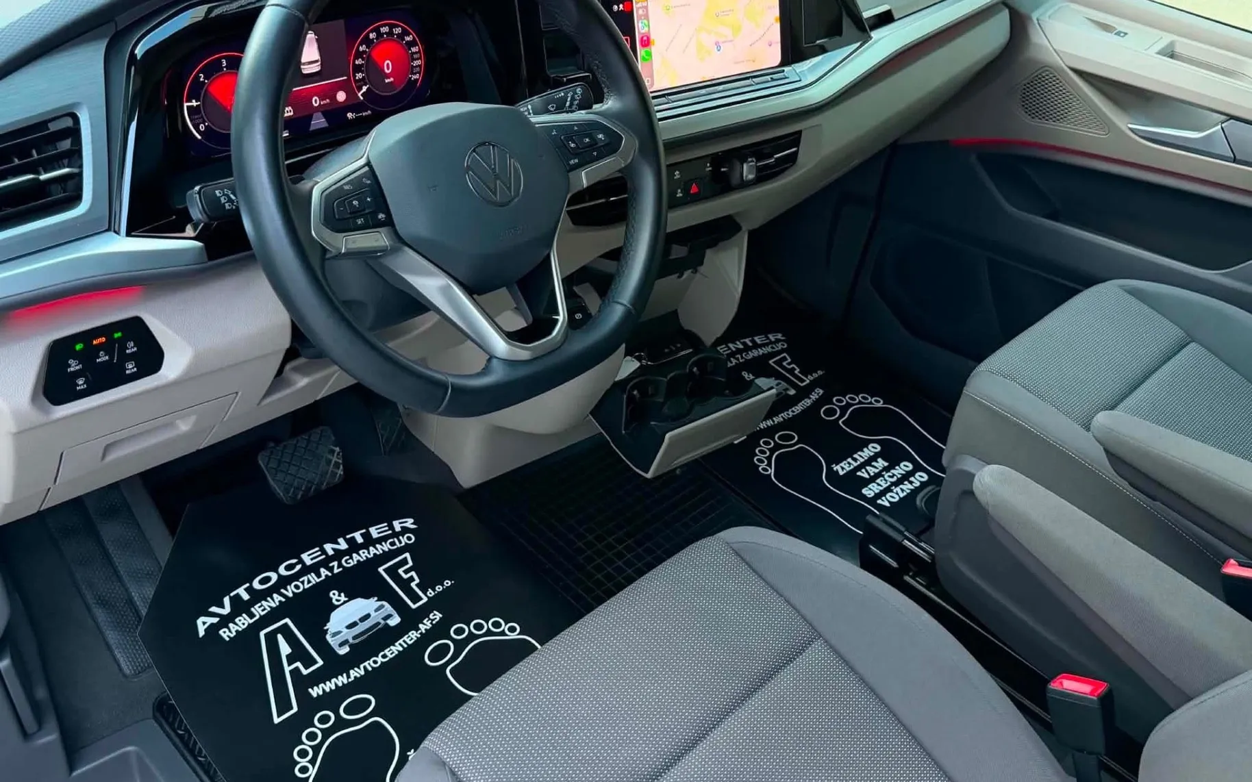 Notranja slika - Volkswagen Multivan - 2.0 TDI-DSG-PODALJŠAN-EDITION-IQ LIGHT-VIRTUAL- - 8