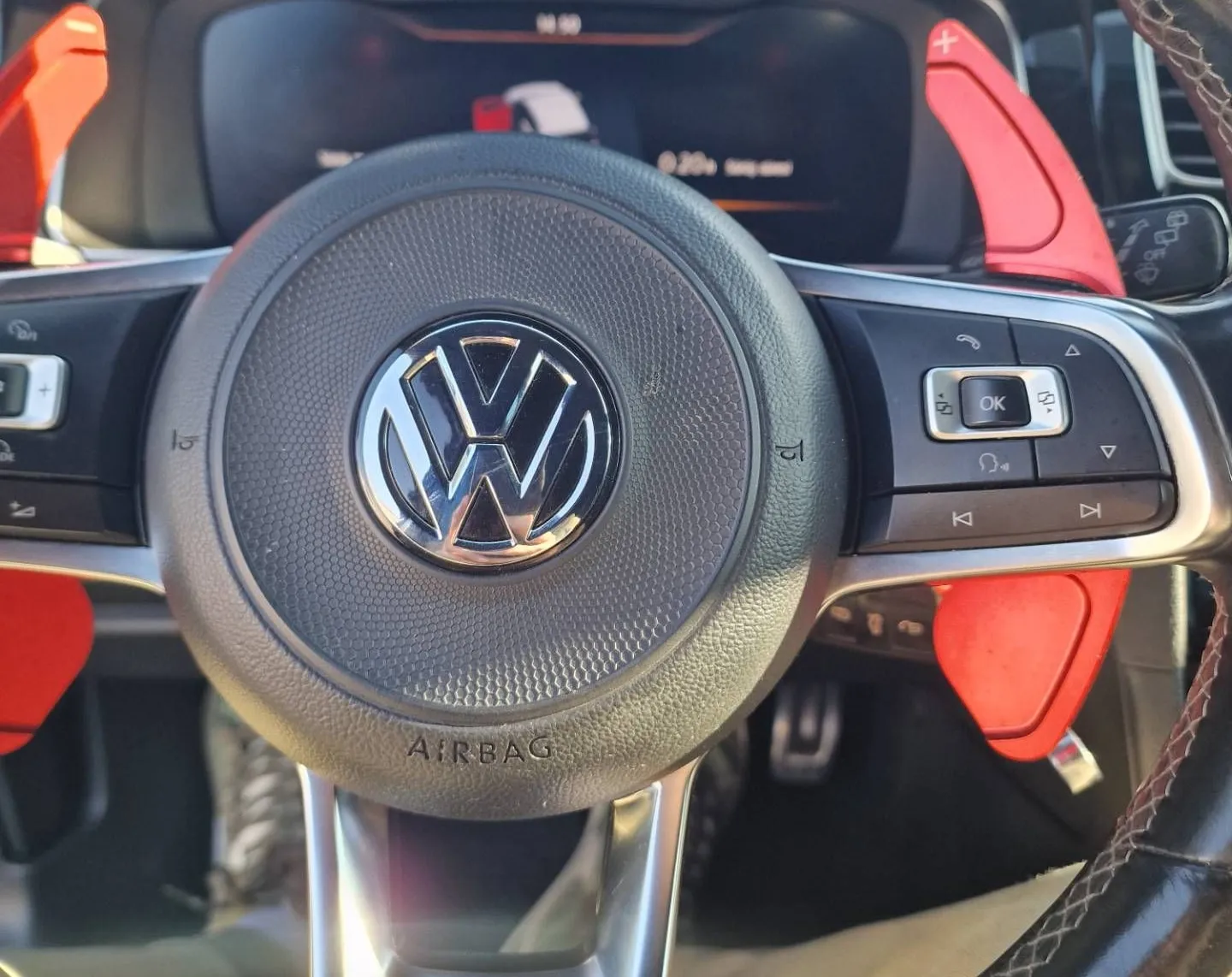 Notranja slika - Volkswagen Golf - 2.0 GTD 7.5  DSG POLOG 1800 VIRTUAL ... - 9