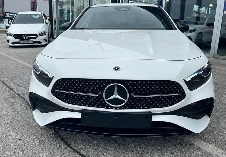 Zunanja slika - Mercedes-Benz A-Razred - 180 AMG Line EDITION Avt. - 2