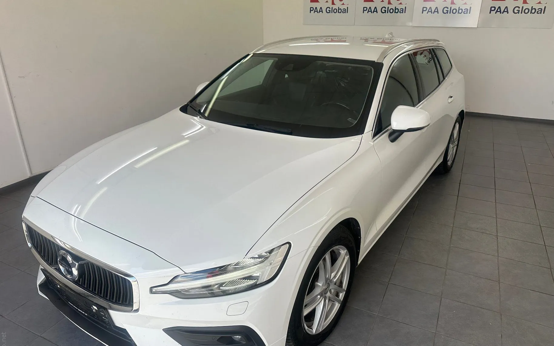 Zunanja slika - Volvo V60 - D3 Momentum Pro Avt+4 ALU.USNJE.NAVI.4X4.TOP - 2