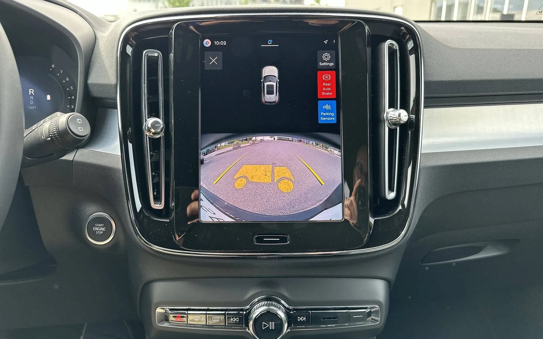 Notranja slika - Volvo XC40 - B3P Plus Dark Avt - 17