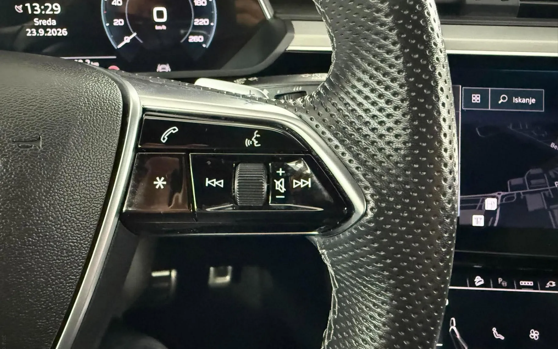 Zunanja slika - Audi e-tron - 50 quattro S line.NEMŠKI+4ALU.KAMERA.NAV.USNJE.LED - 18