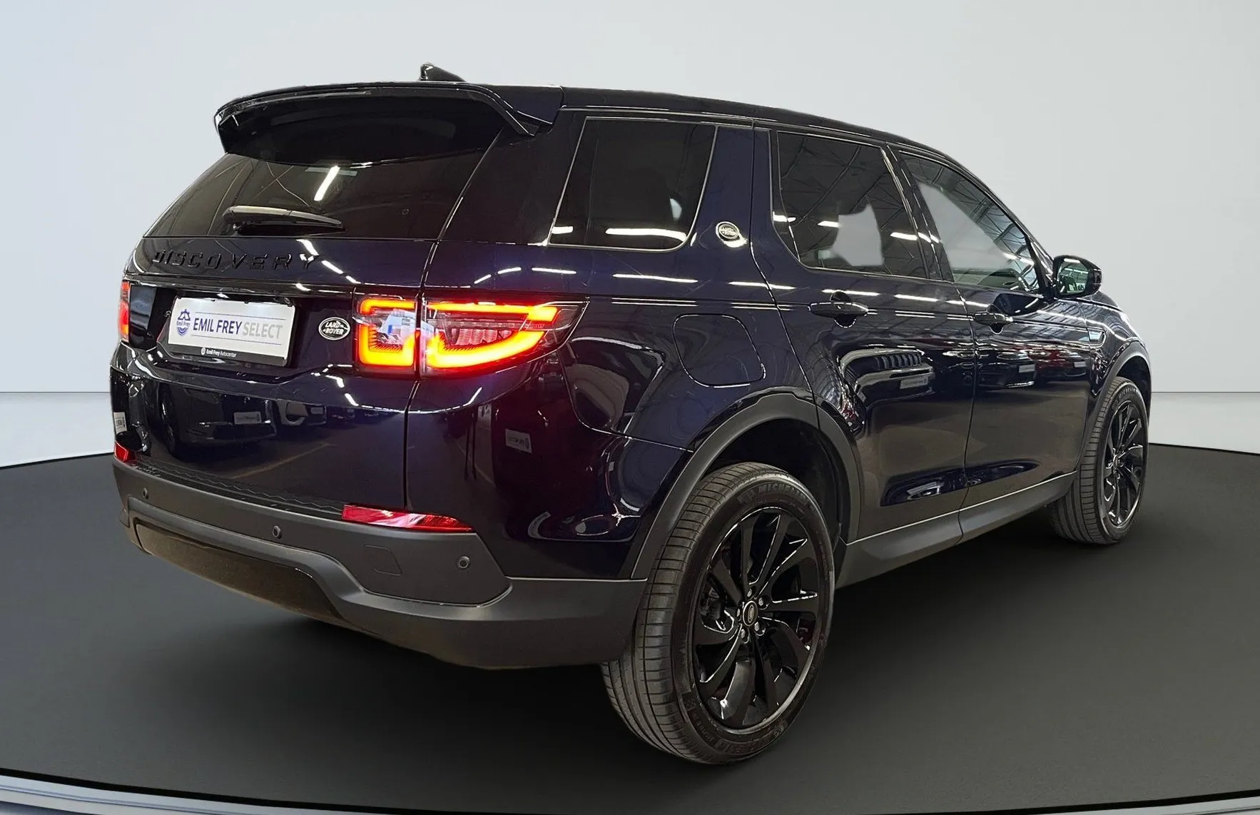 Zunanja slika - Land Rover Discovery - 2.0 MHEV AWD AUT. - 3
