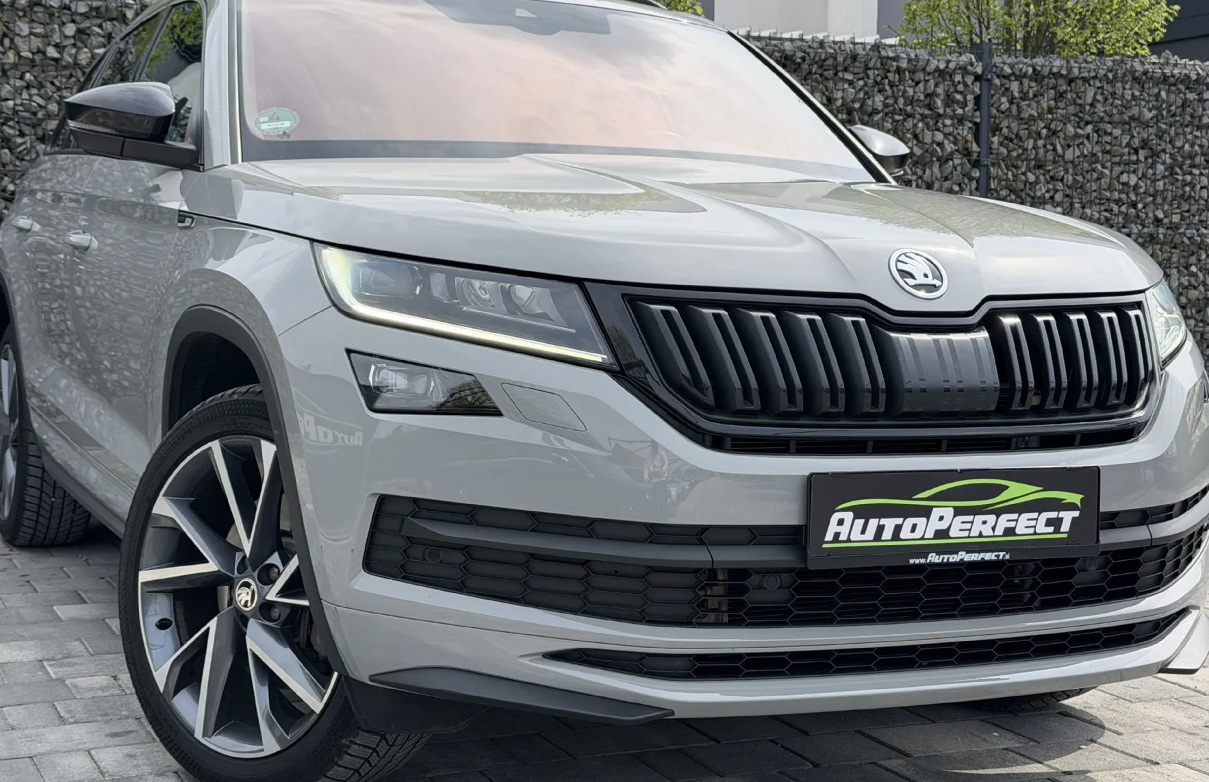 Zunanja slika - Škoda Kodiaq - 4x4 2.0 TDI Sportline KAM|GR.SED|NAVI|KLJUKA|PANO. - 1