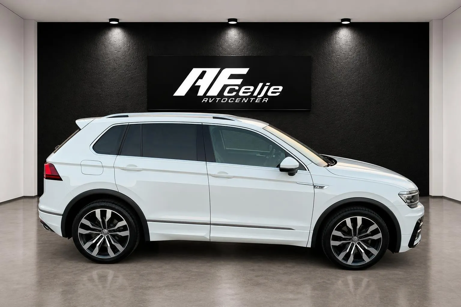 Zunanja slika - Volkswagen Tiguan - 2.0 TDI-4X4-DSG-176KW-2X R LINE-VIRTUAL-FUL LED- - 4