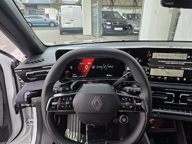 Zunanja slika - Renault 5 E-Tech Electric - Techno EV40 + Paket Zima+Udobje+Vožnja+Parkiran - 11