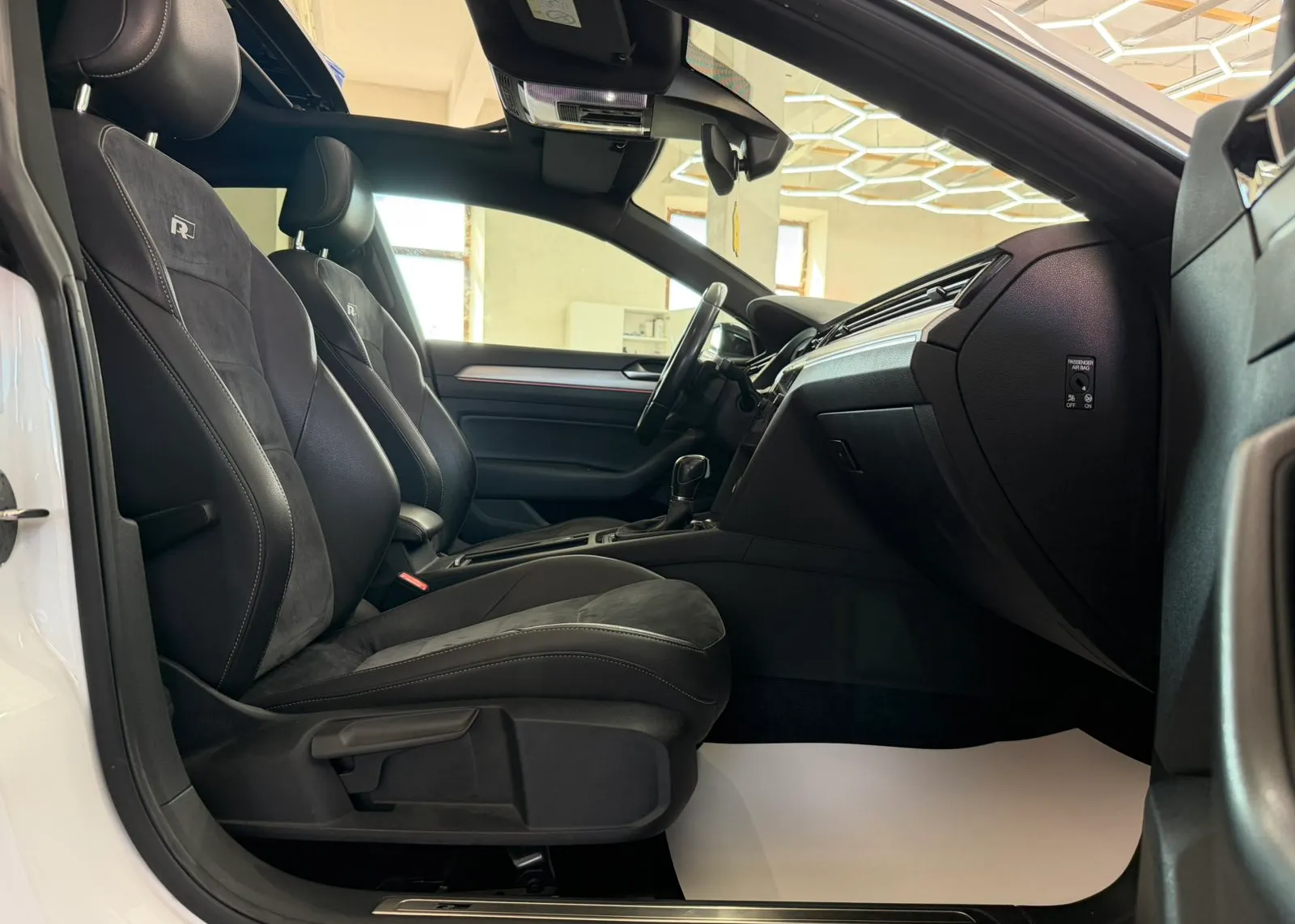 Zunanja slika - Volkswagen Arteon - 2,0 TDI BMT R-Line DSG - 5