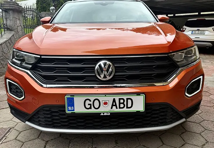 Zunanja slika - Volkswagen T-Roc - 4motion 2.0 TDI SPORT ALU KAMERA RADAR FULLED - 2