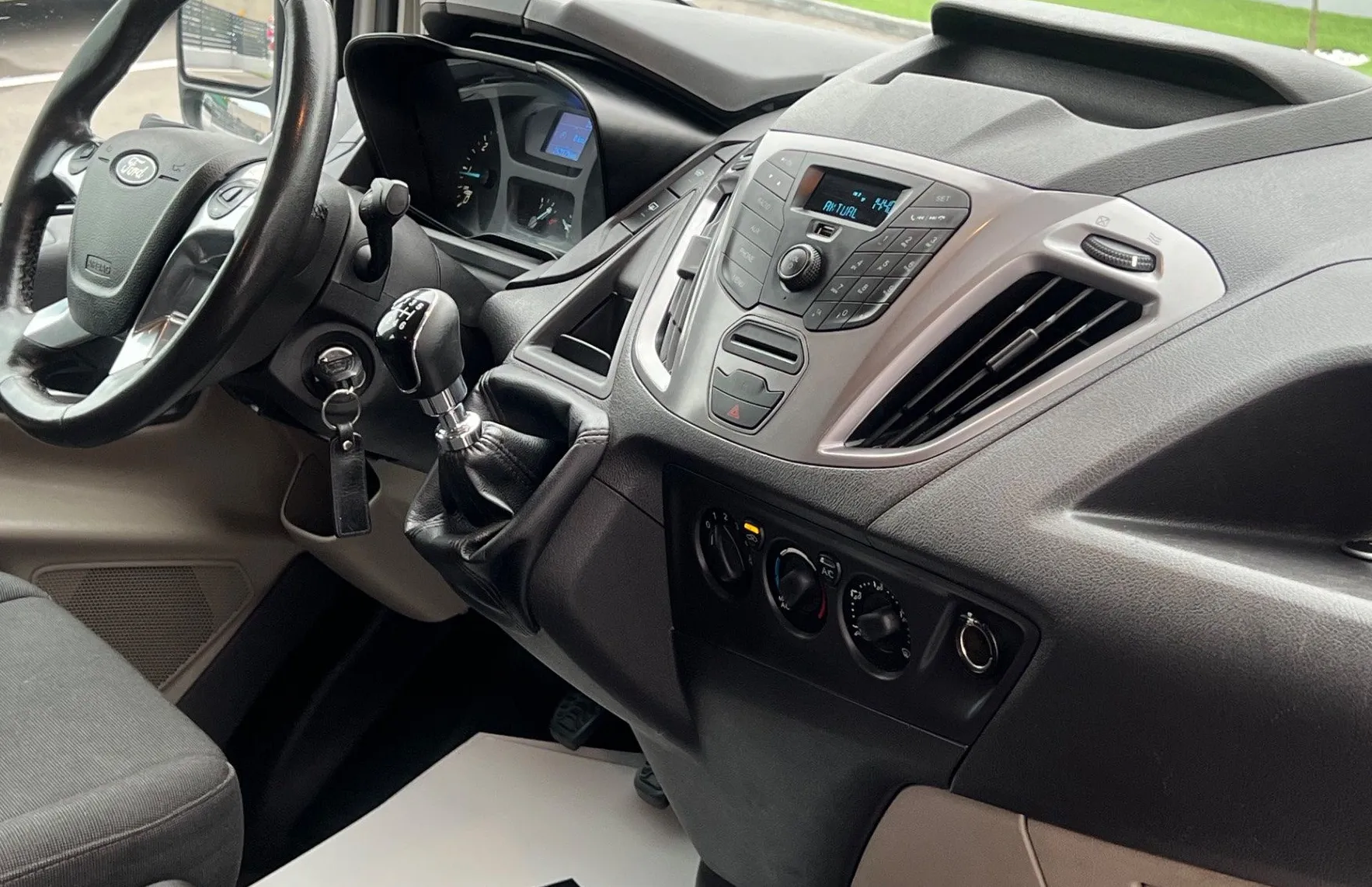 Zunanja slika - Ford E-Transit Custom - Transit Custom 2.0 TDCI+SLO+6SED+KLJUKA+PDC - 17