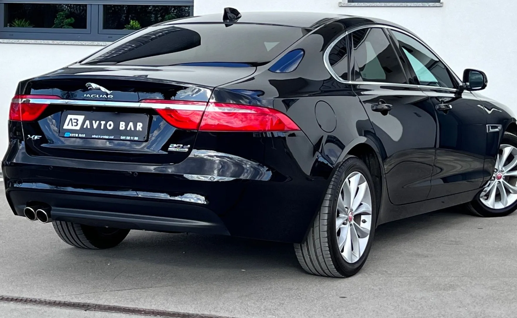 Zunanja slika - Jaguar XF - 2.0d+AWD+1.LAST+SLO+SAMO 66.507 km+ACC+KEYLESS GO - 8