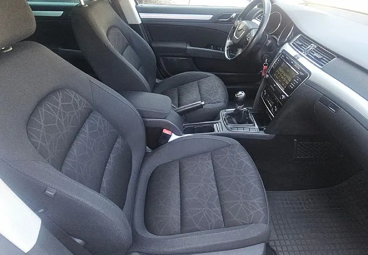 Zunanja slika - Škoda Superb - Combi 2.0 TDI 140ks °2-LASTNIK°  °TEMPOMAT° °PDC° - 9