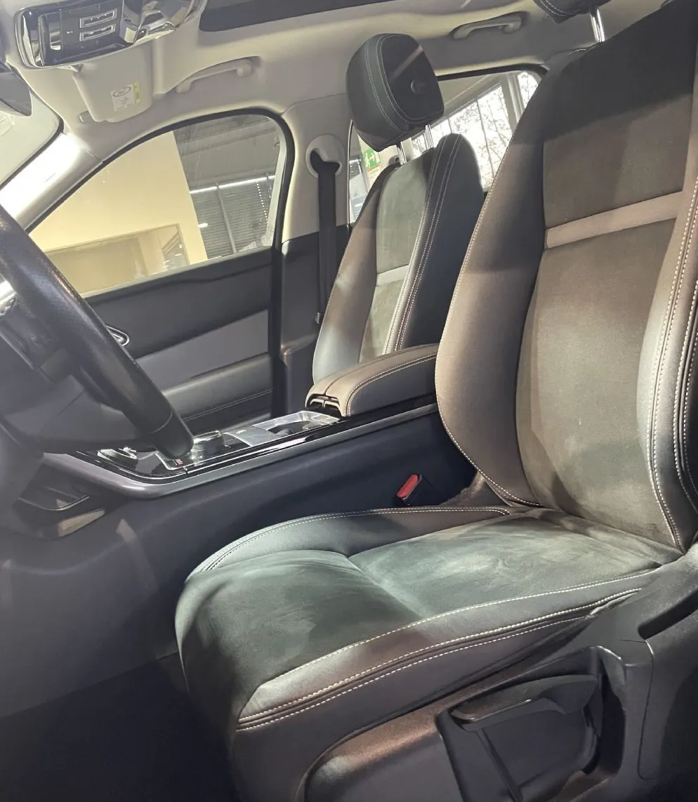 Zunanja slika - Land Rover Range Rover Velar - PANORAMA-ALCANTARA-KEYLESS-NAVI-GRETJE-RADAR-LE - 10