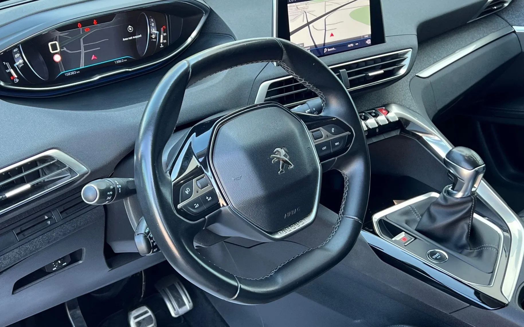 Notranja slika - Peugeot 5008 - ALLURE+SLO+FULL LED+ALU+KEYLESS GO+HI-FI - 11