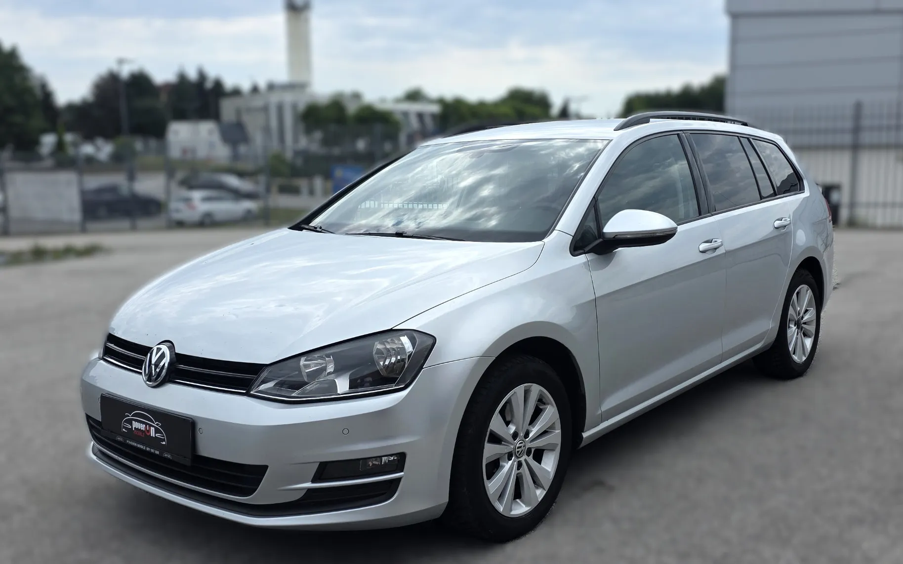 Zunanja slika - VW Golf - Variant 1,6 TDI DSG VEL. SERVIS NAVI TEMP PDC KLJUKA - 1