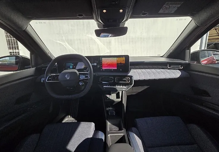 Zunanja slika - Renault 4 E-tech - Techno EV52 + Paket Varnost Vožnja in parkiranje - 9