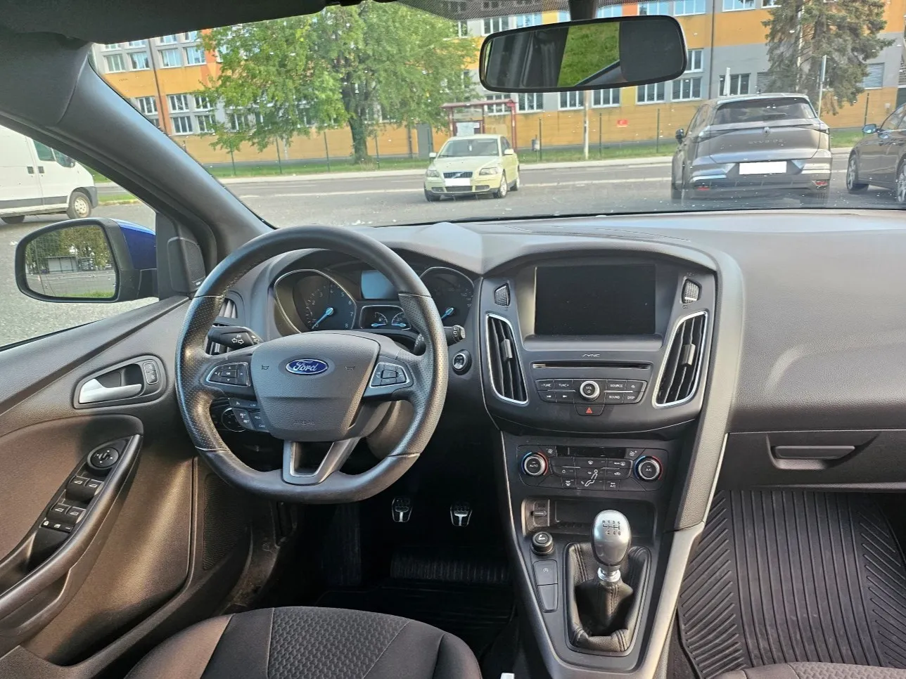Notranja slika - Ford Focus - 1,0 EcoBoost ST-Line - 3