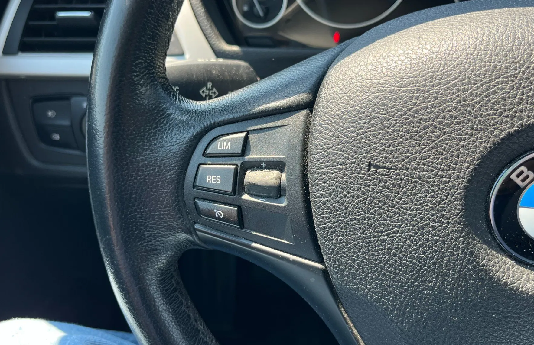 Zunanja slika - BMW Serija 3 - Touring:   318d xDrive Touring NAVI. 2X PDC. TEM - 15