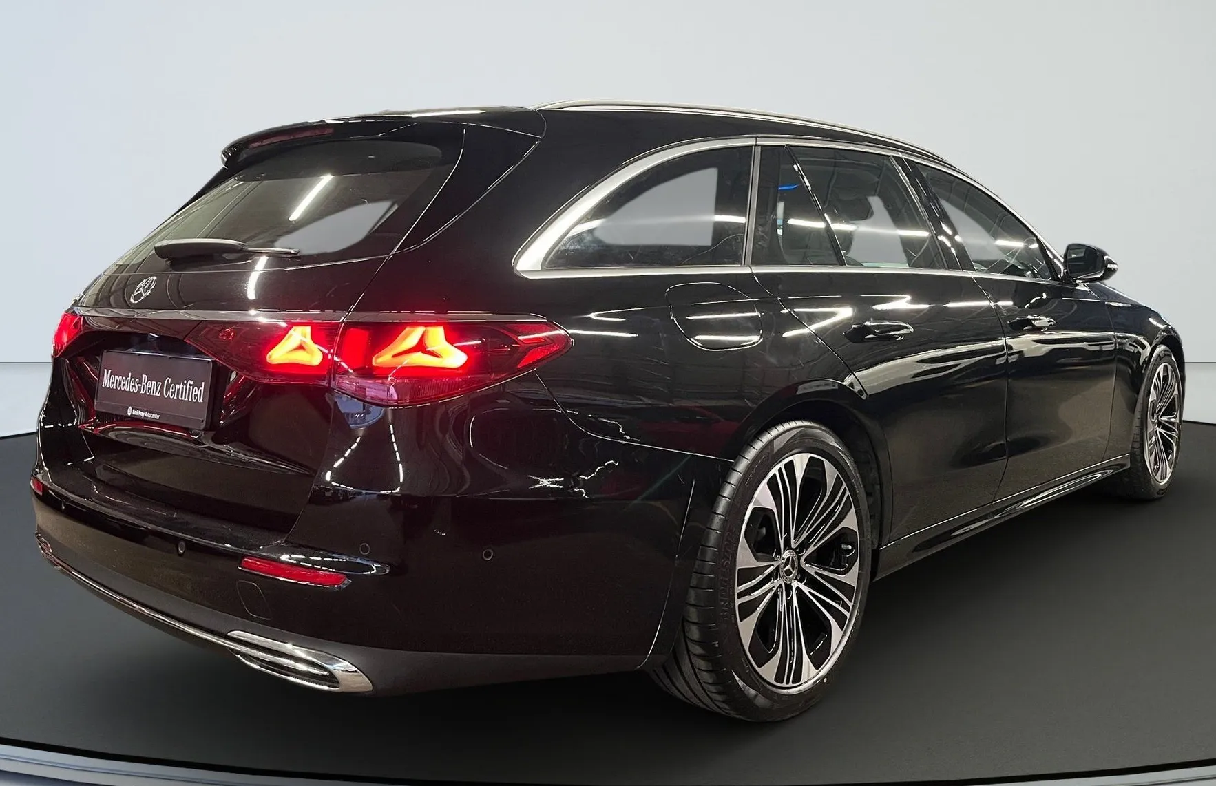 Zunanja slika - Mercedes-Benz E-Razred - E 220 d T Avantgarde Avt. - 3