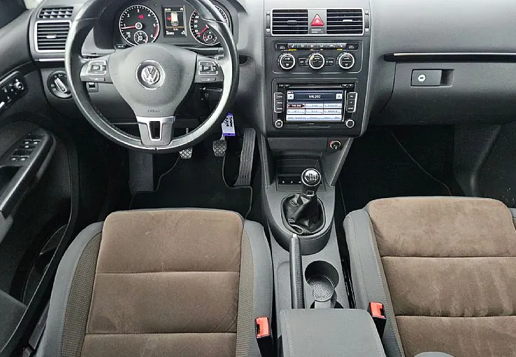 Zunanja slika - Volkswagen Touran - °HIGHLINE°  2.0 TDI 150ks  °XENON° °PANORAMA° - 9