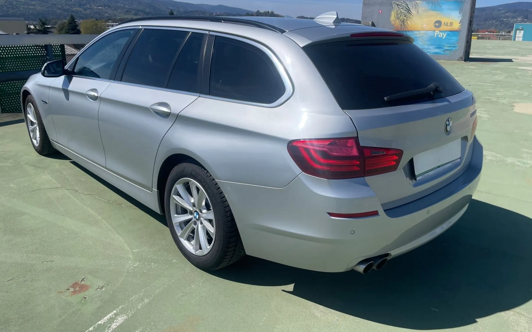 Zunanja slika - BMW Serija 5 - Touring: 520d touring XSENON.NAVI.2XPDC.PANORAMA.TEMPOMA - 3