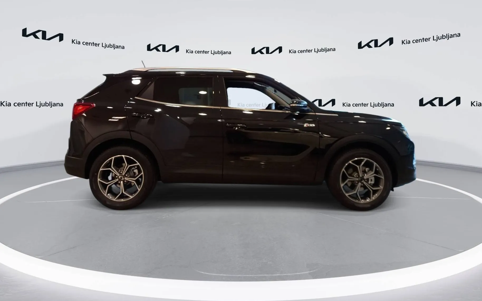 Zunanja slika - SsangYong Korando - 1.5 T-GDi Exclusive 4WD AT - 4