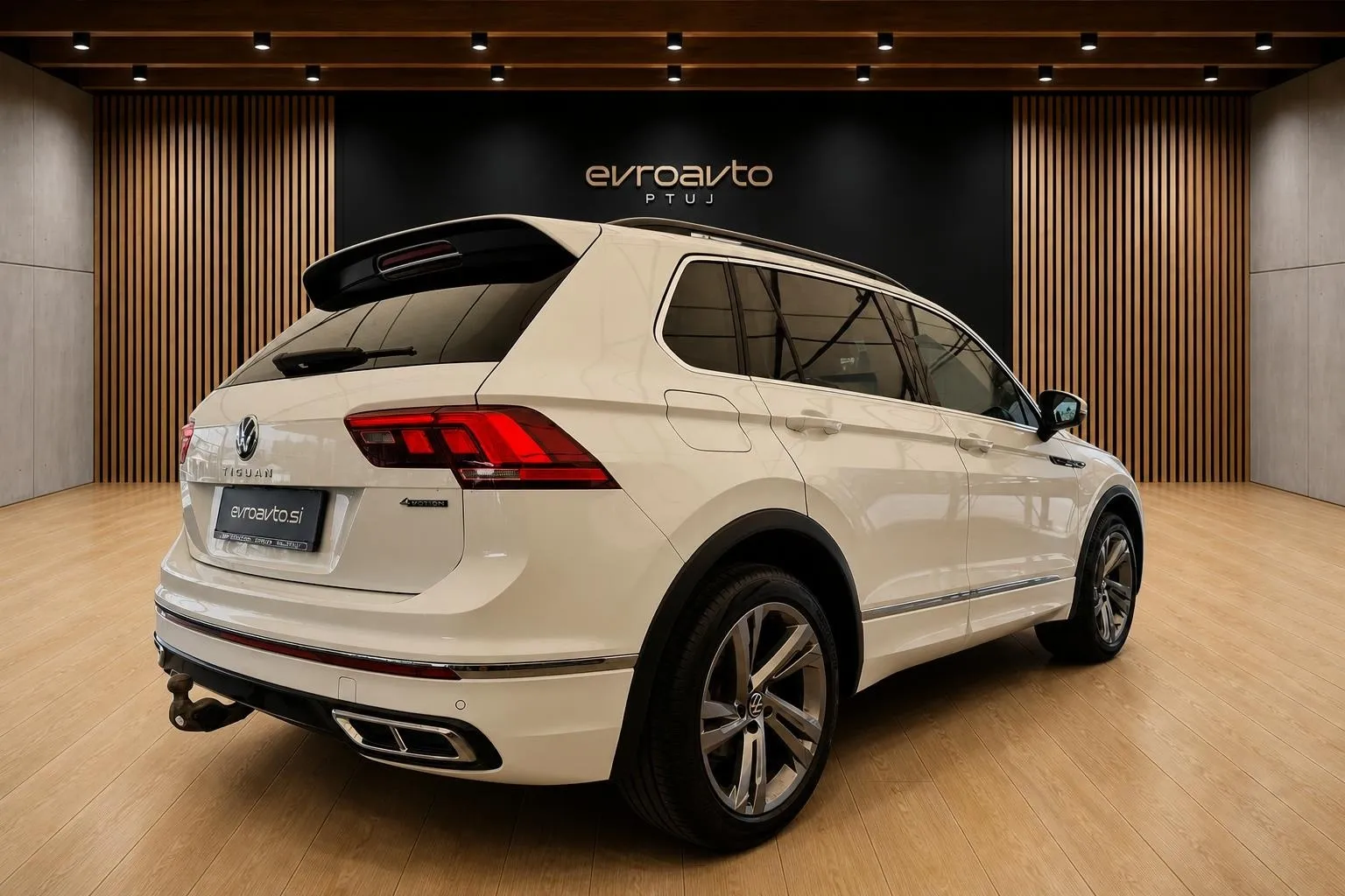 Zunanja slika - Volkswagen Tiguan - 4motion 2.0 TDI BMT R-Line DSG•IQ.LIGHT - 6