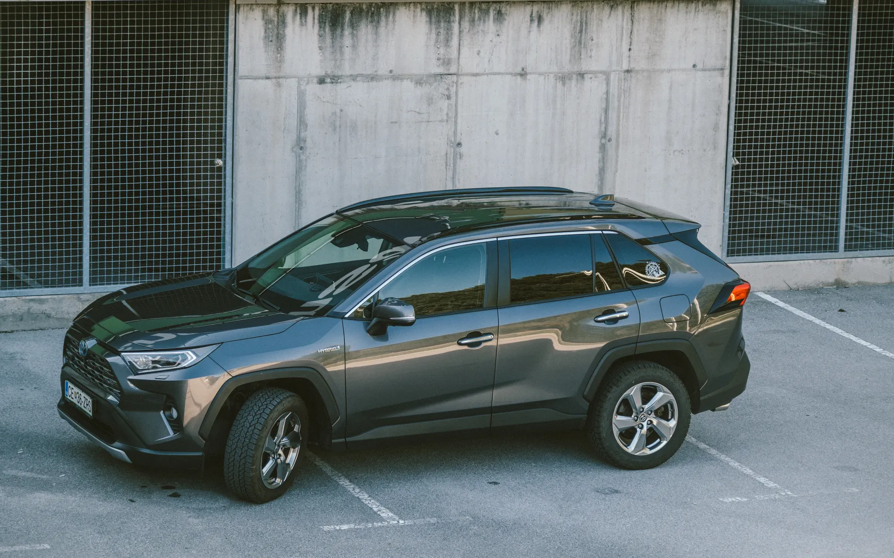 Zunanja slika - Toyota RAV4 - Hybrid AWD 2,5 Premium Avt. - 1