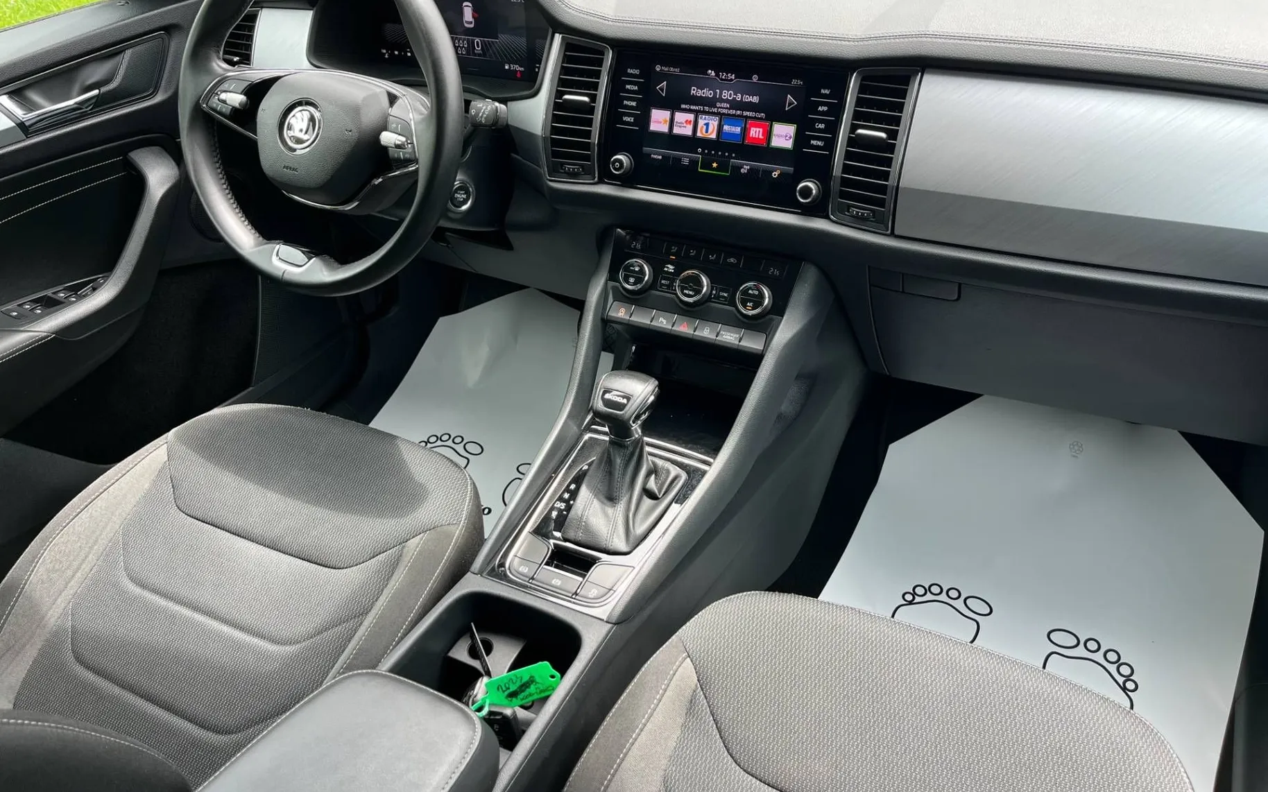 Notranja slika - Škoda Kodiaq - 2.0 TDI Ambition DSG -1 LASNIK-7 SEDEŽEV-ODLIČNA - 9