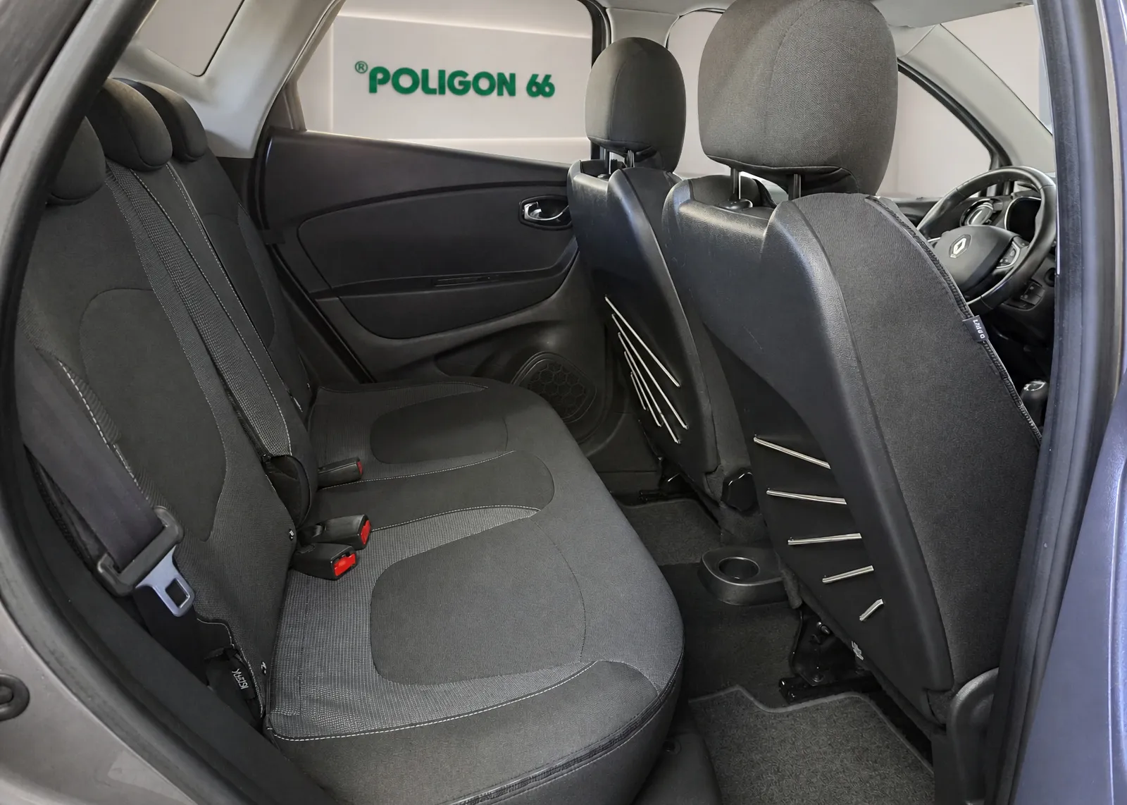 Notranja slika - Renault Captur - TCe-SLOV.POREKLO-M 2017-GARANCIJA-LED-NAVI - 12