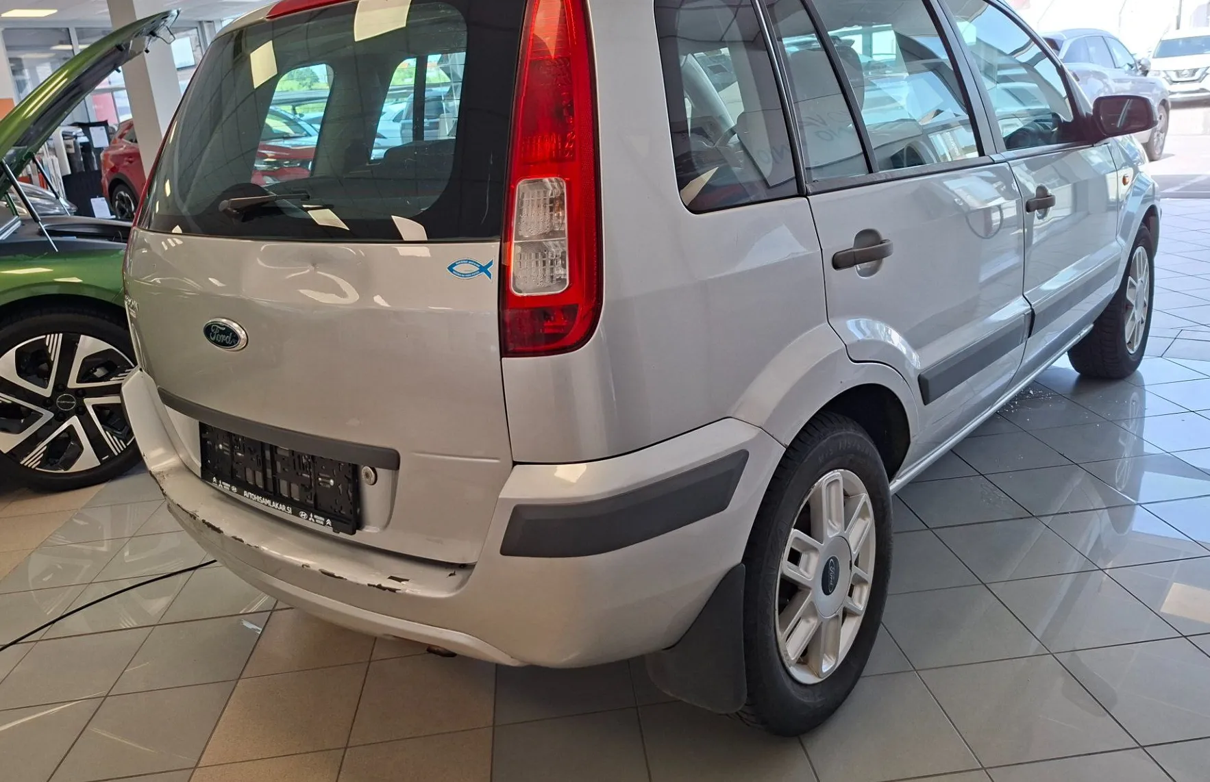 Zunanja slika - Ford Fusion - Elegance 1.6 16V-HITRI KREDIT-LEANPAY- - 4