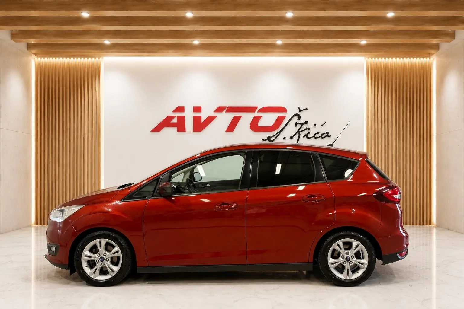 Zunanja slika - Ford C-Max - 1.5 TDCi-LED-TEMPOMAT-KAMERA-PDC-VLEČNA KLJUKA - 5
