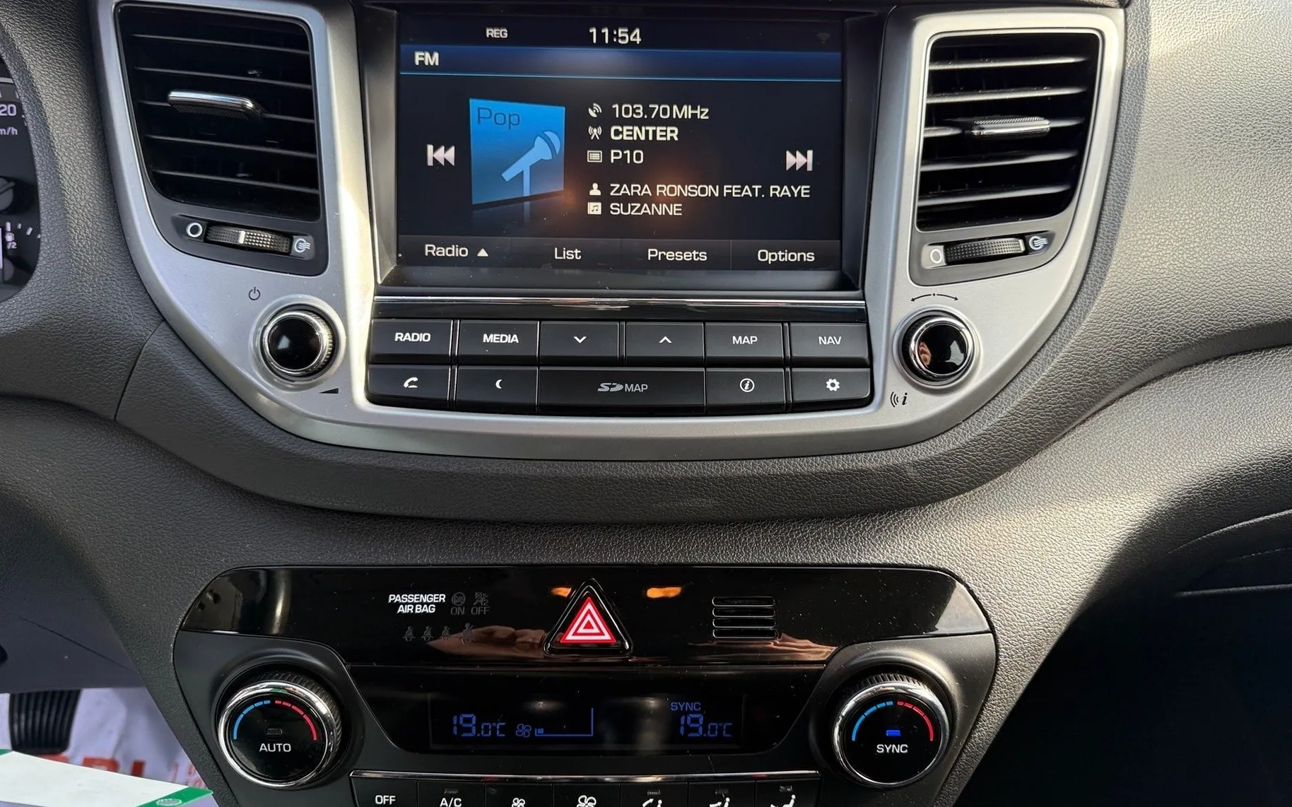 Zunanja slika - Hyundai Tucson - 1.6 GDI 1.LASTNIK SLO VOZILO TEMPOMAT PDC KAMERA - 14