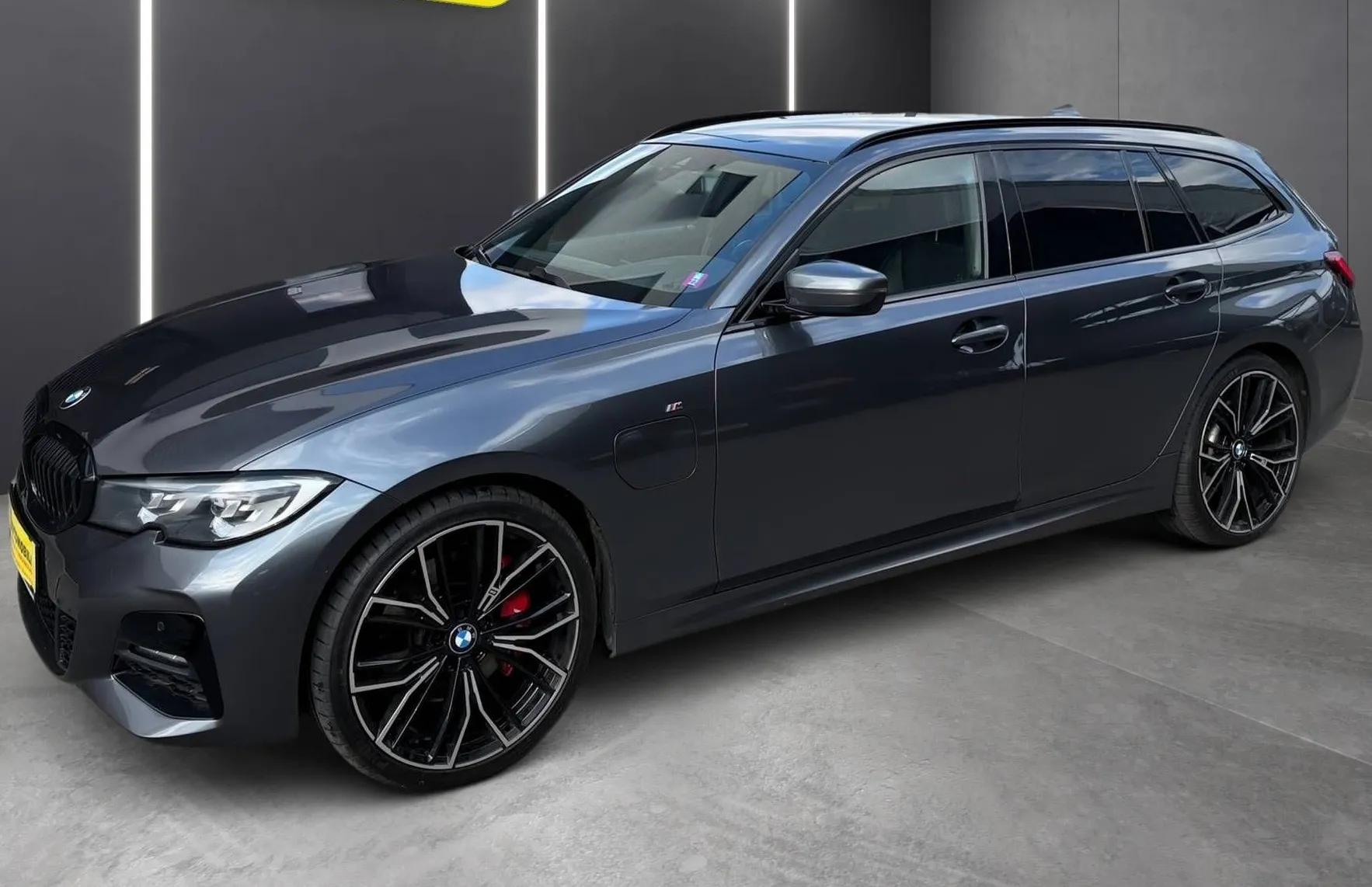Zunanja slika - BMW Serija 3 - Touring: 330E M-PAKET FULL LED NAVI TEMP VIRTUAL KAMERA - 3