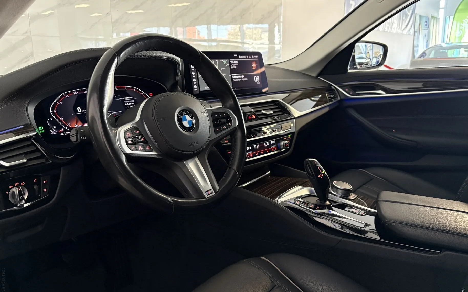 Notranja slika - BMW serija 5 Touring: - 40d|xDrive|M|ACC|Laser|HUD|Kamera|TV|Gretje|Klju.. - 7