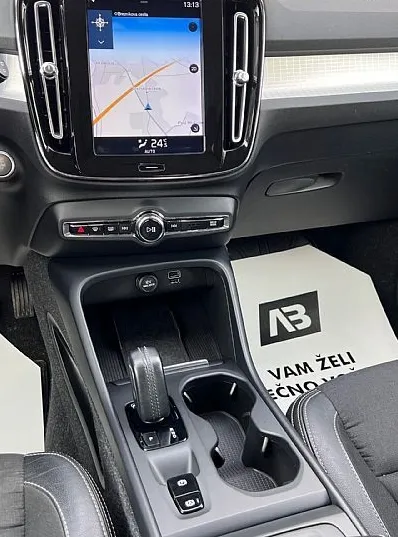 Zunanja slika - Volvo XC40 - D3+LED+NAVI+KAMERA+ALU+KEYLESS GO+AUTO HOLD - 14