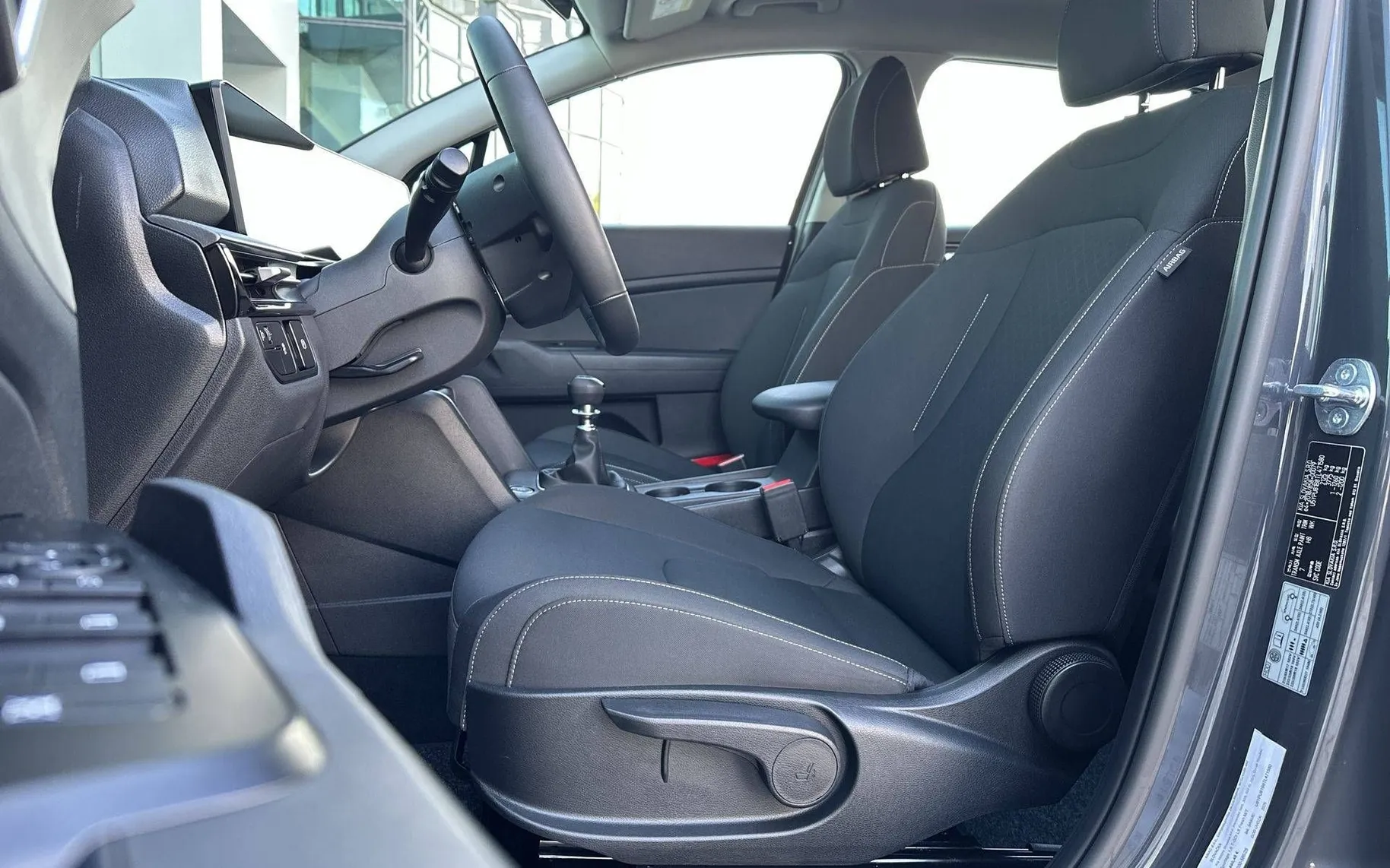 Notranja slika - KIA Sportage - 1.6 T-GDi LX Fresh. 6 M T... - 10