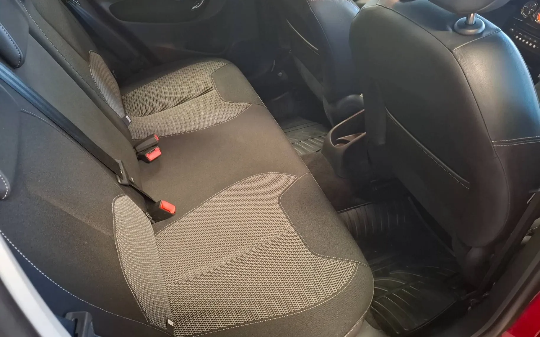 Notranja slika - Citroën C3 - 1.2 VTi PureTech Exclusive KREDIT BREZ POLOGA - 7