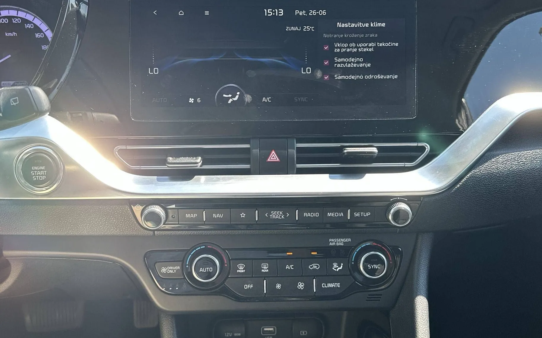Notranja slika - KIA Niro - 1.6 HEV DCT - 19