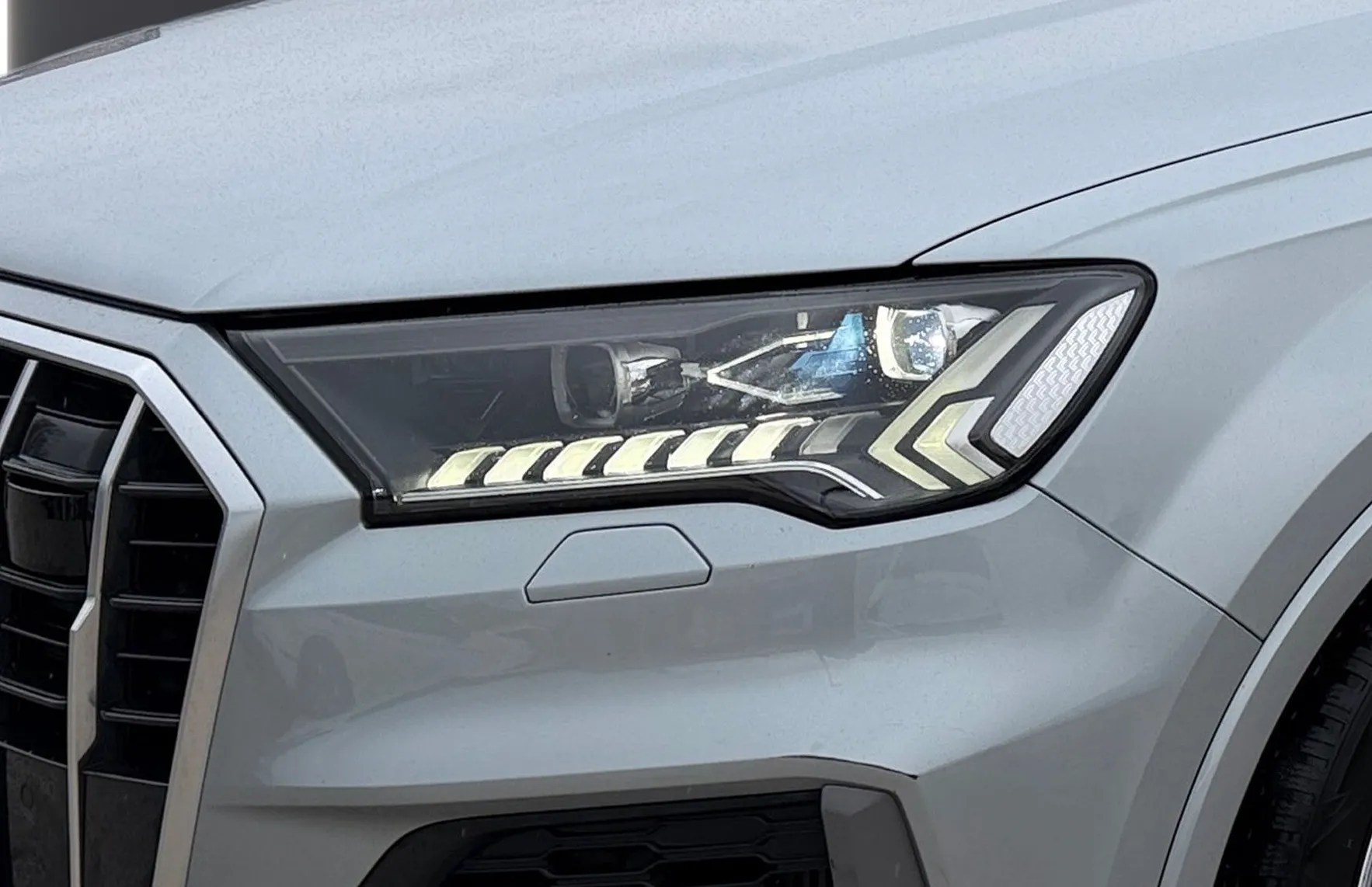 Zunanja slika - Audi Q7 - 55 TFSI quattro S-line Panorama - Soft close - 5