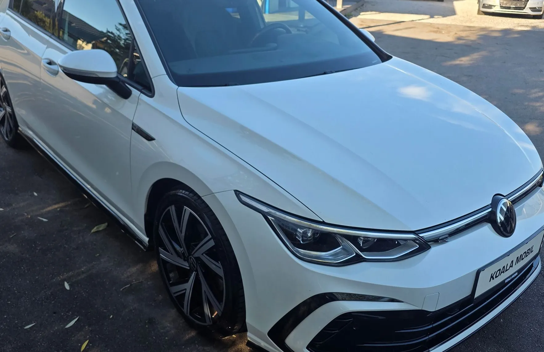 Zunanja slika - Volkswagen Golf - 1.5 TSI R-LINE LED-PANORAMA-ALU19-VIRTUAL-RADAR - 3