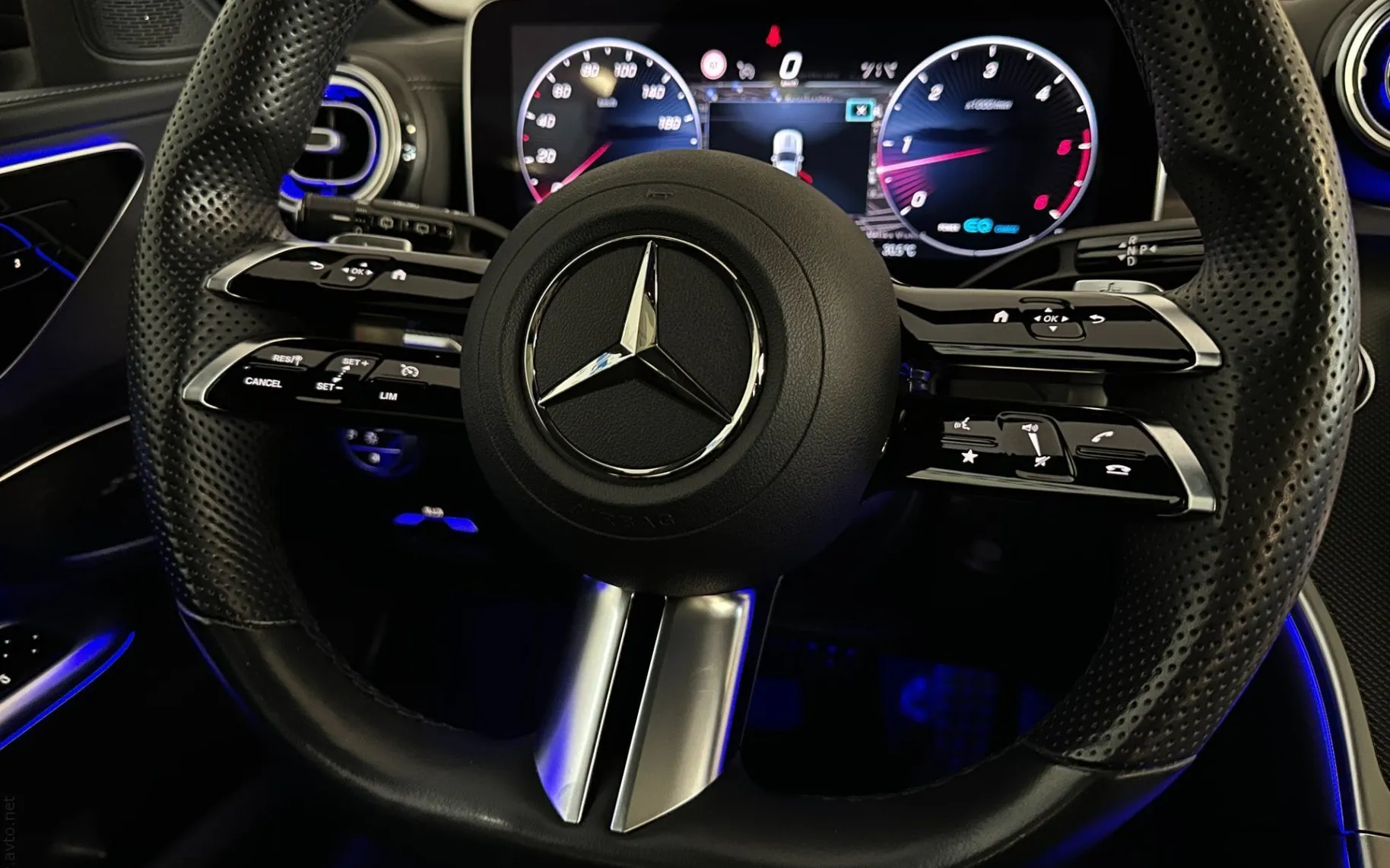 Notranja slika - Mercedes-Benz C-Razred - 300d T |AMG Line|Panorama|360K|Memory|GretjeV|... - 12