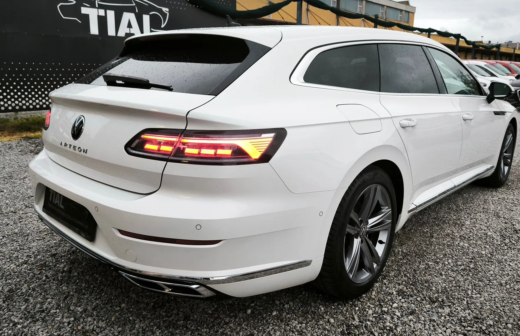 Zunanja slika - VW Arteon - Shooting Brake 2.0 TDI R-LINE-DSG-RECARO-200HP-VIRT-PERL-N - 7