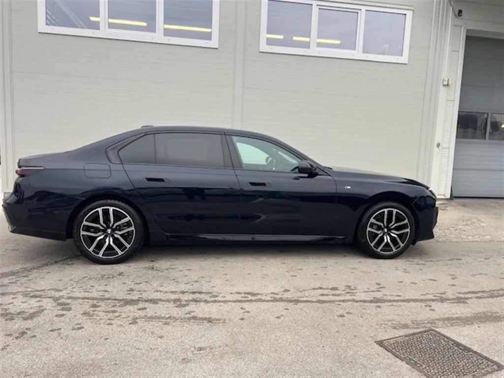 Zunanja slika - BMW Serija 7 - 740D XDRIVE - 3
