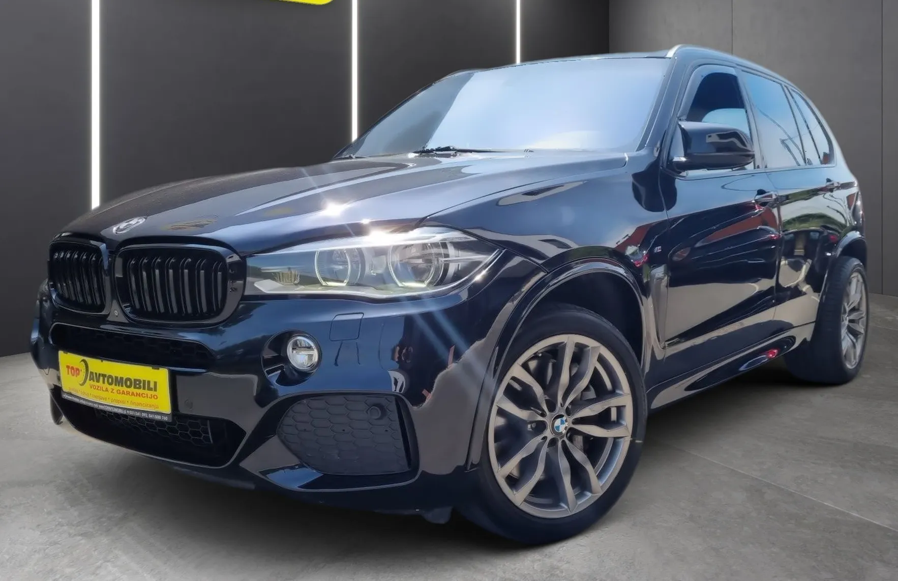 Zunanja slika - BMW X5 - serija : M50d M PAKET FULL LED NAVI PDC KAMERA TEM TOP... - 1
