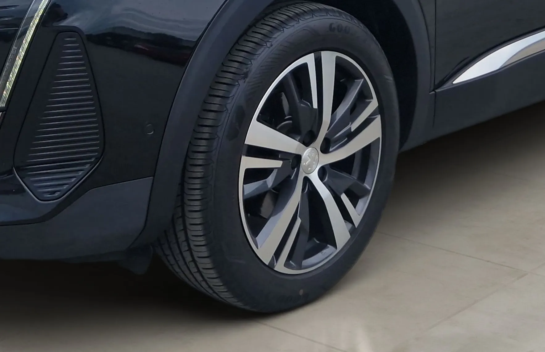 Zunanja slika - Peugeot 5008 - 1.2 PureTech 130 S S Allure Pack Avt. - 9