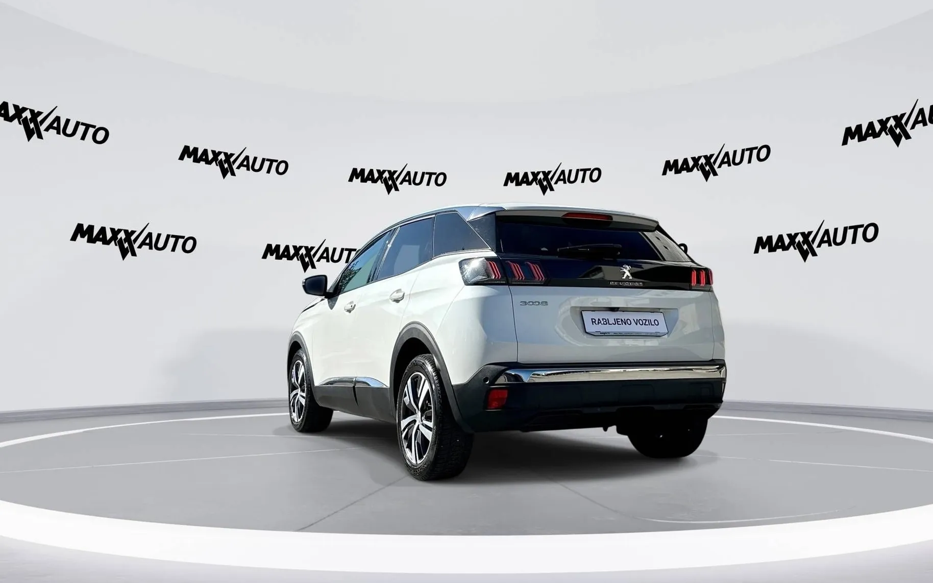 Notranja slika - Peugeot 3008 - 1.2 PureTech 130 S S Active Pack Avt. - 7