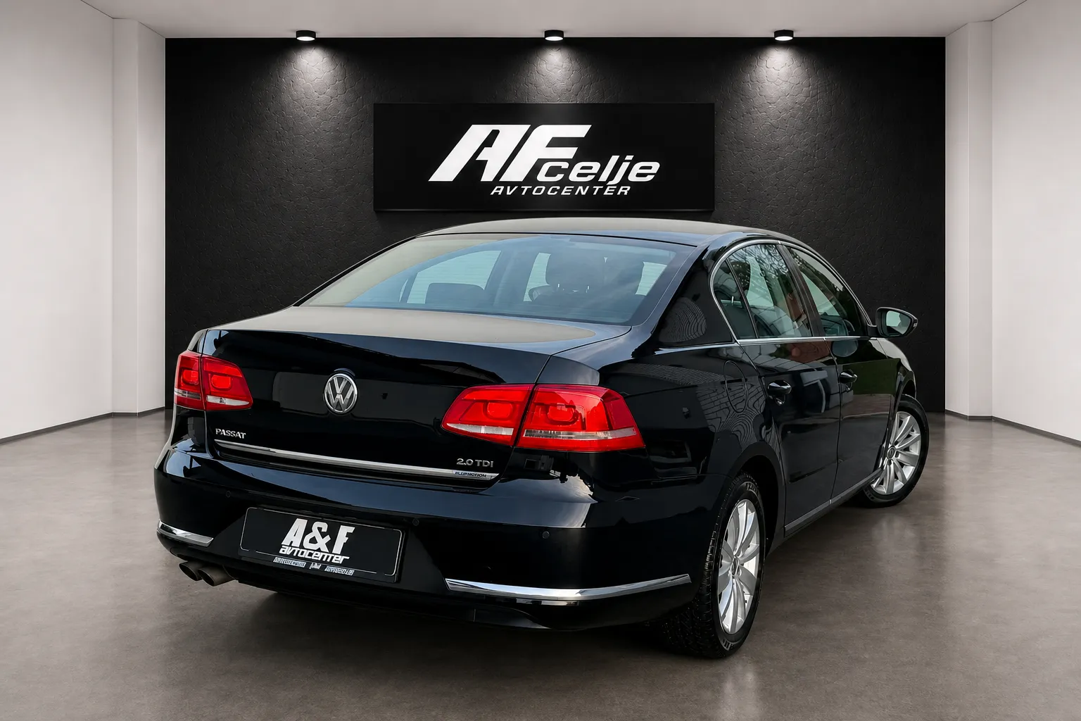 Zunanja slika - Volkswagen Passat - 2.0 TDI-LIZING ZA TUJCE-PDC-TEMPOMAT-ODLIČEN- - 4
